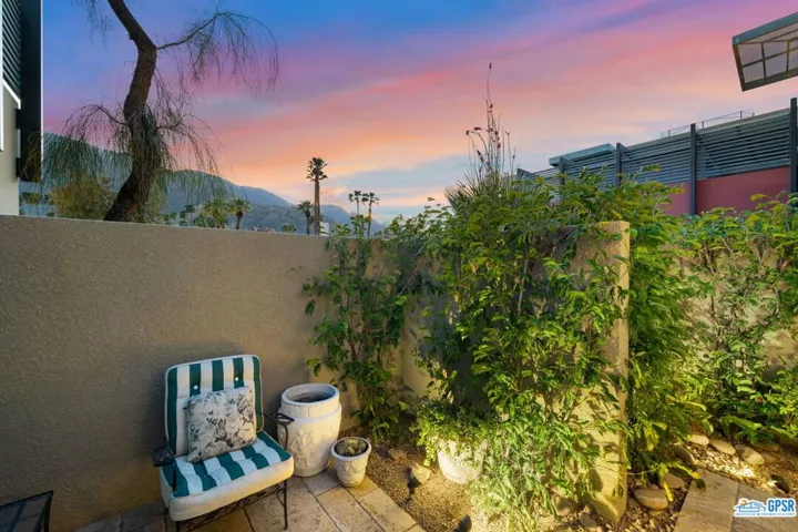665 E Arenas Road, Palm Springs, California 92262