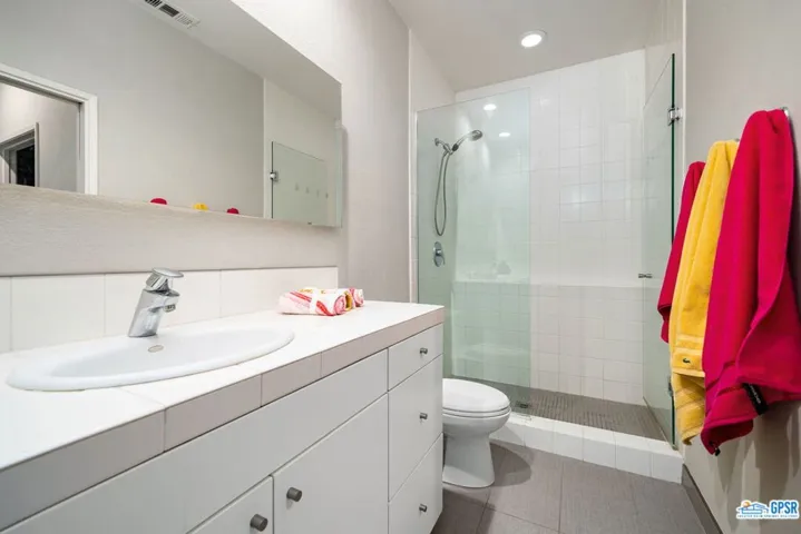 En-suite Primary Bath