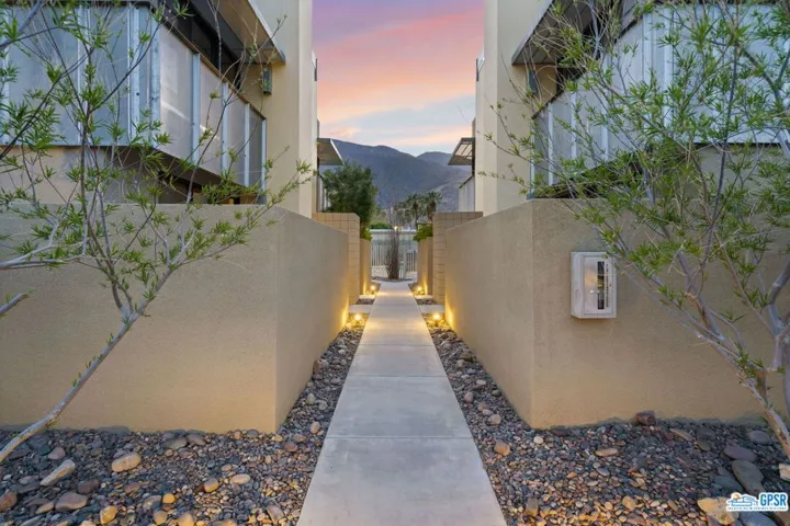 Walkway to​​‌​​​​‌​​‌‌​​‌​​​‌‌​​​‌​​‌‌​​‌‌​​‌‌​​​​ Unit