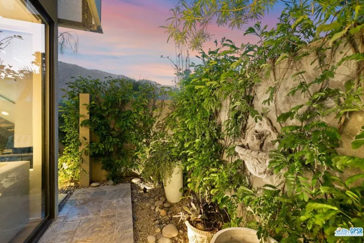 Private​​‌​​​​‌​​‌‌​​‌​​​‌‌​​​‌​​‌‌​​‌‌​​‌‌​​​​ Patio
