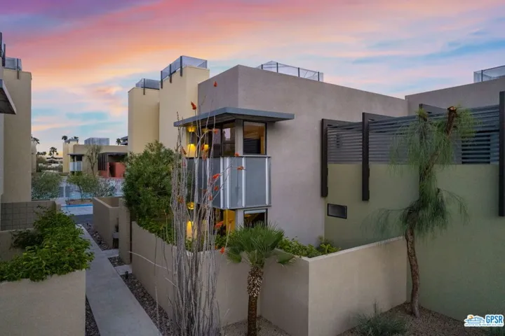 665 E Arenas Road, Palm Springs, California 92262
