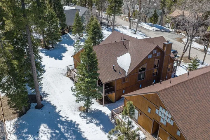 863 Conklin Road, Big Bear Lake, California 92315