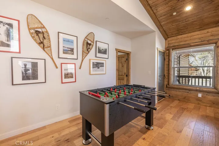 863 Conklin Road, Big Bear Lake, California 92315
