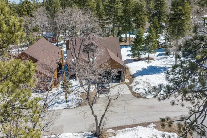 863 Conklin Road, Big Bear Lake, California 92315