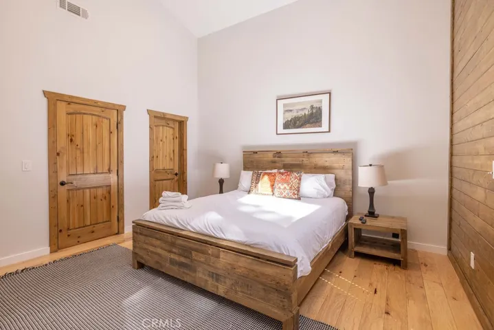 863 Conklin Road, Big Bear Lake, California 92315
