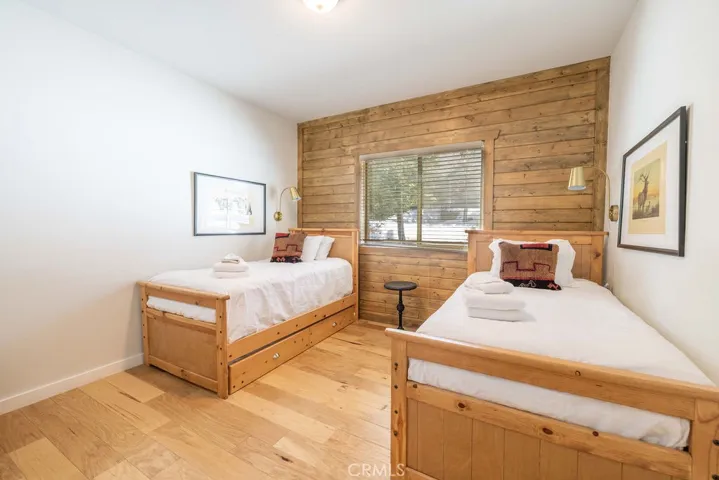 863 Conklin Road, Big Bear Lake, California 92315