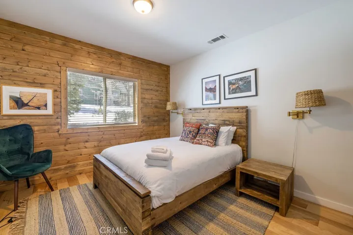 863 Conklin Road, Big Bear Lake, California 92315