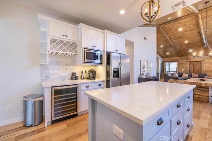 863 Conklin Road, Big Bear Lake, California 92315