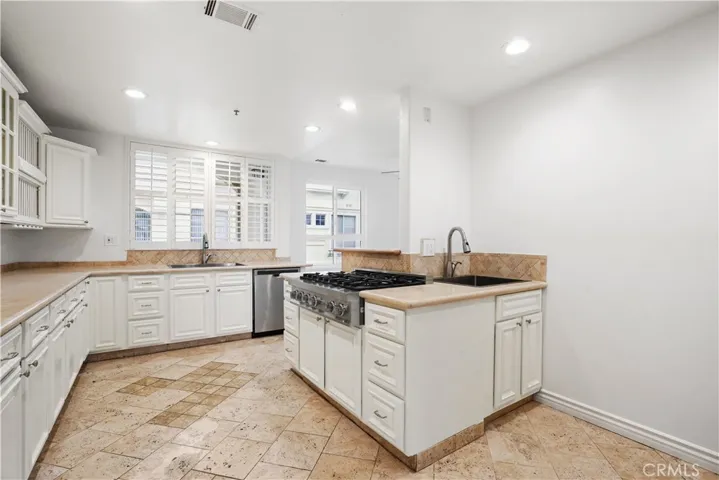 5439 Marine Avenue, Hawthorne, California 90260