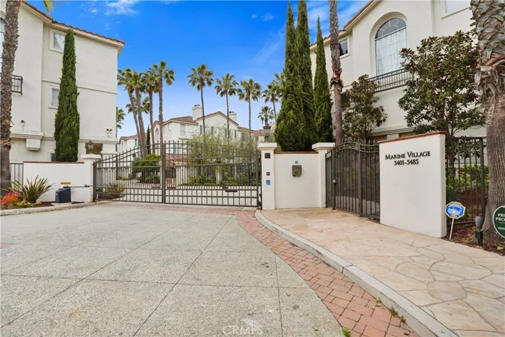 5439 Marine Avenue, Hawthorne, California 90260