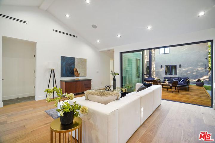 11256 -11254 Valley Spring Lane, Studio City, California 91602