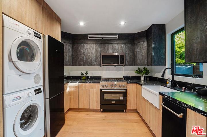 Guest House Kitchen