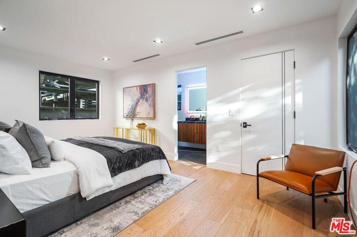 11256 -11254 Valley Spring Lane, Studio City, California 91602