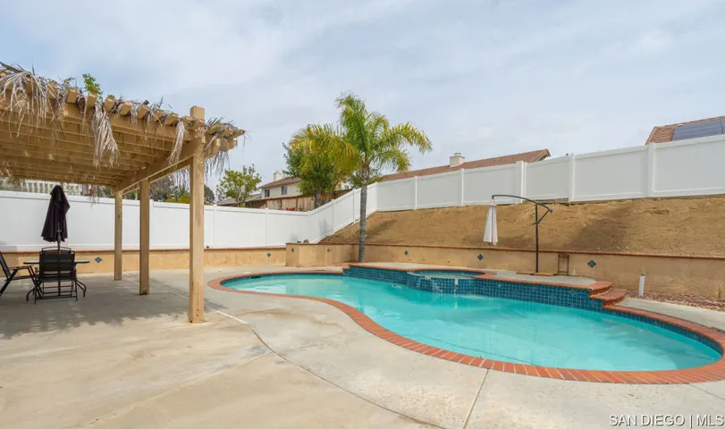 39810 Spinning Wheel Dr, Murrieta, California 92562