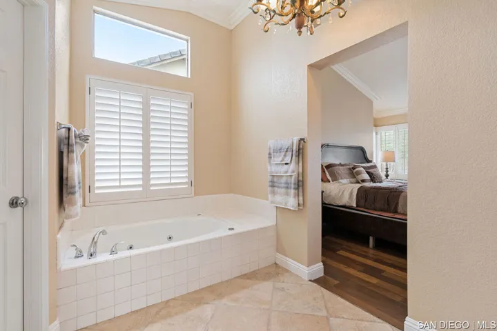 39810 Spinning Wheel Dr, Murrieta, California 92562