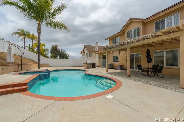 39810 Spinning Wheel Dr, Murrieta, California 92562
