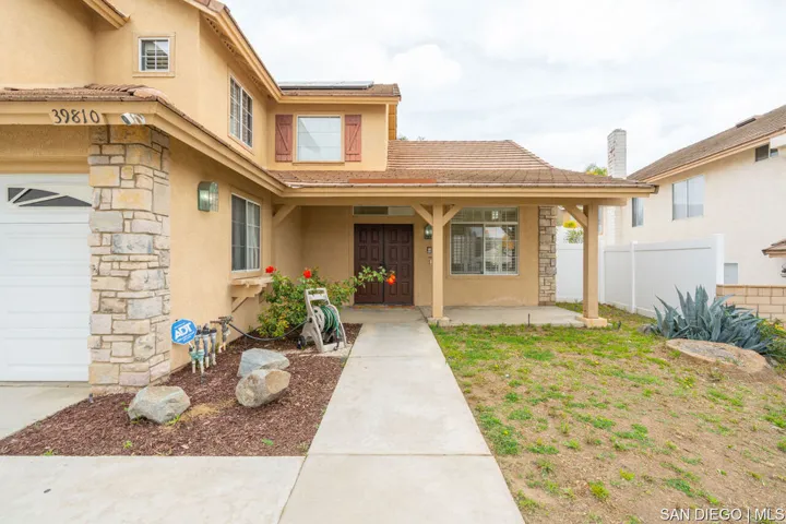 39810 Spinning Wheel Dr, Murrieta, California 92562