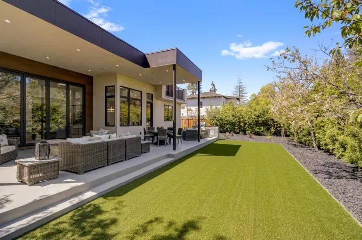 851 Manor Way, Los Altos, California 94024
