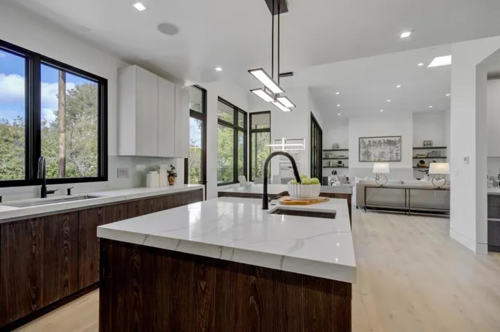 851 Manor Way, Los Altos, California 94024