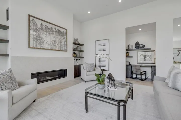 851 Manor Way, Los Altos, California 94024