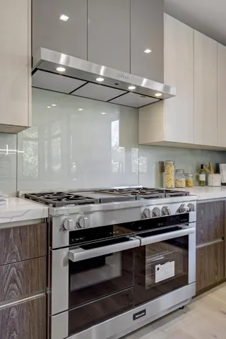 851 Manor Way, Los Altos, California 94024