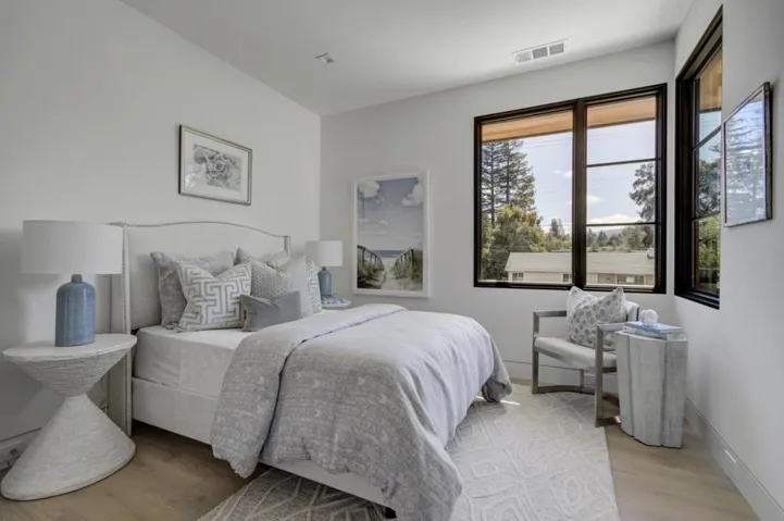 851 Manor Way, Los Altos, California 94024