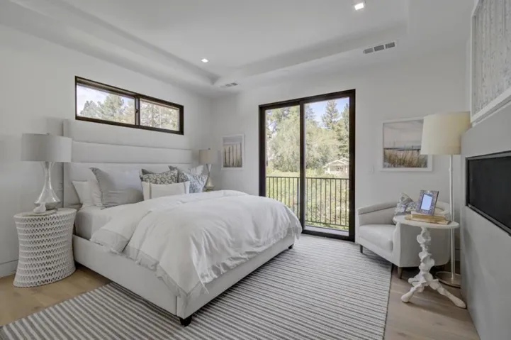 851 Manor Way, Los Altos, California 94024