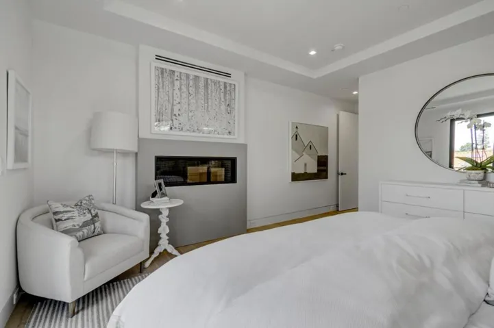 851 Manor Way, Los Altos, California 94024