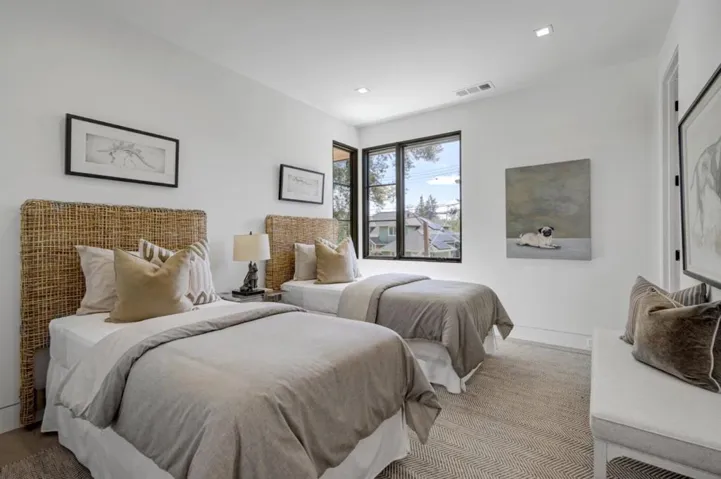 851 Manor Way, Los Altos, California 94024