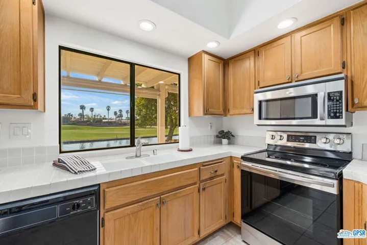 41377 Princeville Lane, Palm Desert, California 92211