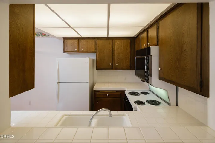 NPW_4700Natick204_013_FLEXMLS