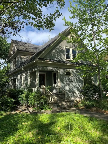 1351 Esplanade