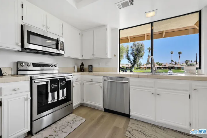 244 La Paz Way, Palm Desert, California 92260