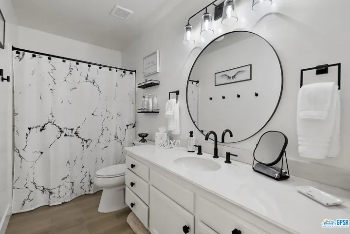 244 La Paz Way, Palm Desert, California 92260