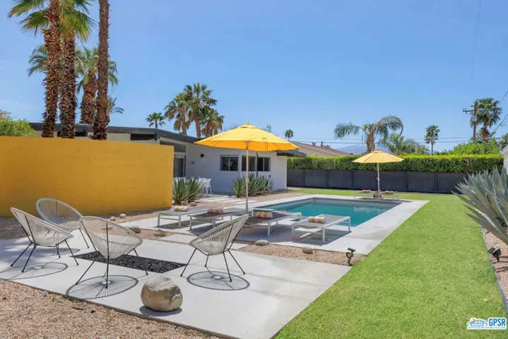 2267 N San Antonio Road, Palm Springs, California 92262