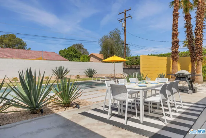 2267 N San Antonio Road, Palm Springs, California 92262