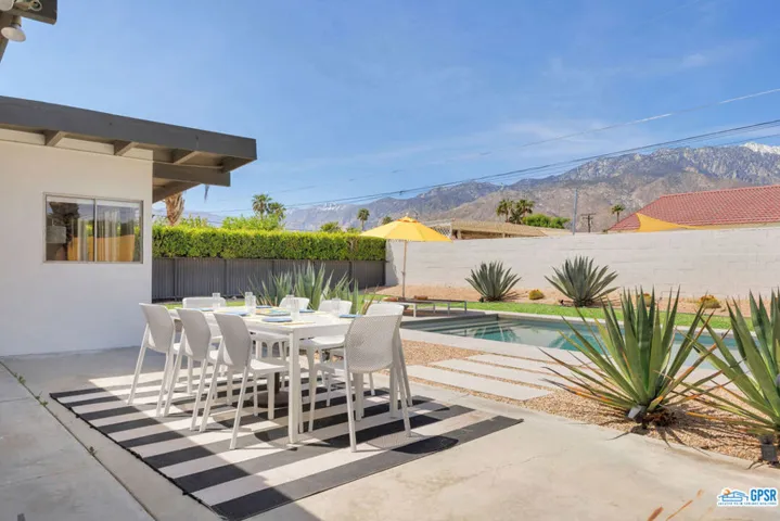 2267 N San Antonio Road, Palm Springs, California 92262