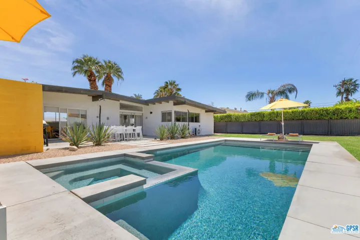 2267 N San Antonio Road, Palm Springs, California 92262