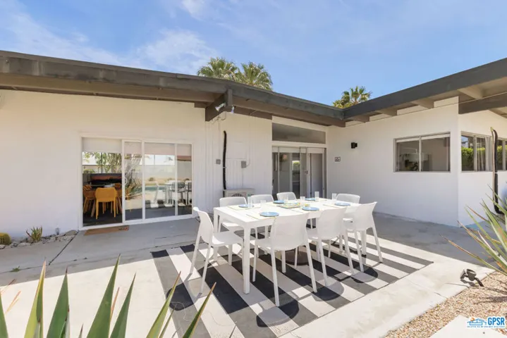 2267 N San Antonio Road, Palm Springs, California 92262