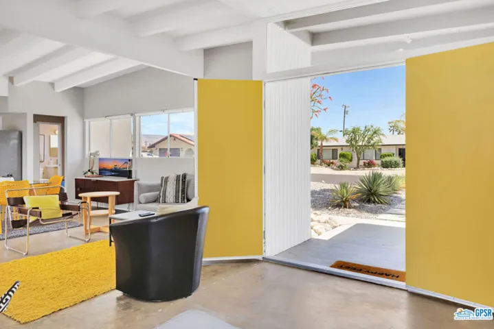 2267 N San Antonio Road, Palm Springs, California 92262