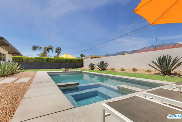 2267 N San Antonio Road, Palm Springs, California 92262
