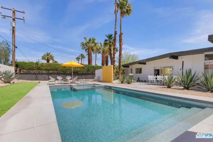 2267 N San Antonio Road, Palm Springs, California 92262