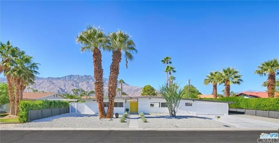2267 N San Antonio Road, Palm Springs, California 92262