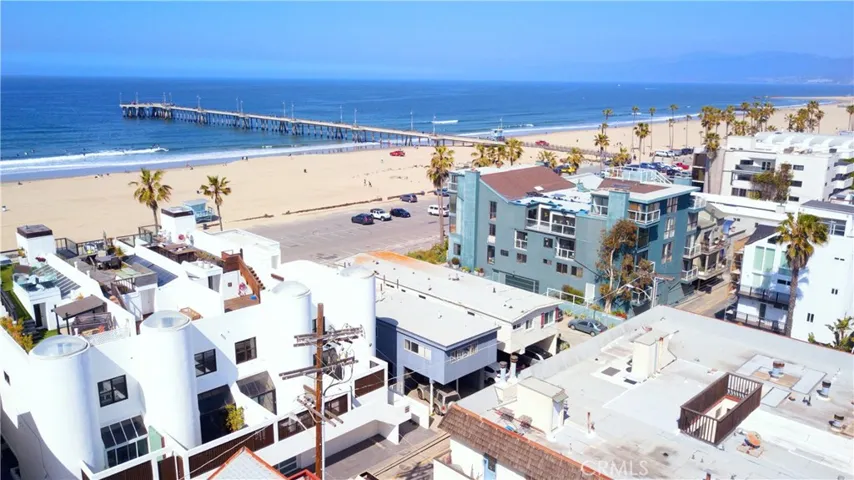 3305 Ocean Front, Marina del Rey, California 90292