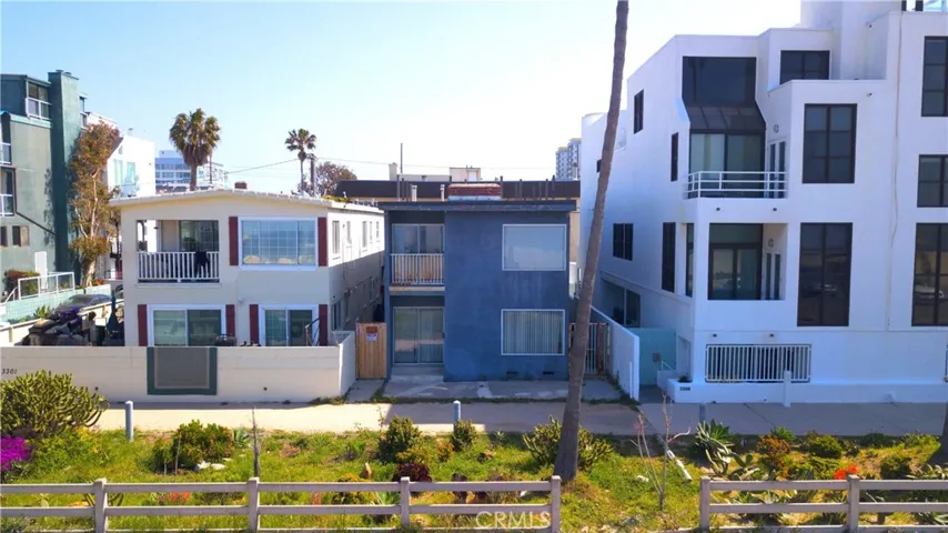3305 Ocean Front, Marina del Rey, California 90292