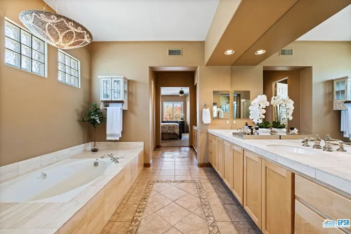 50 Laken Lane, Palm Desert, California 92211
