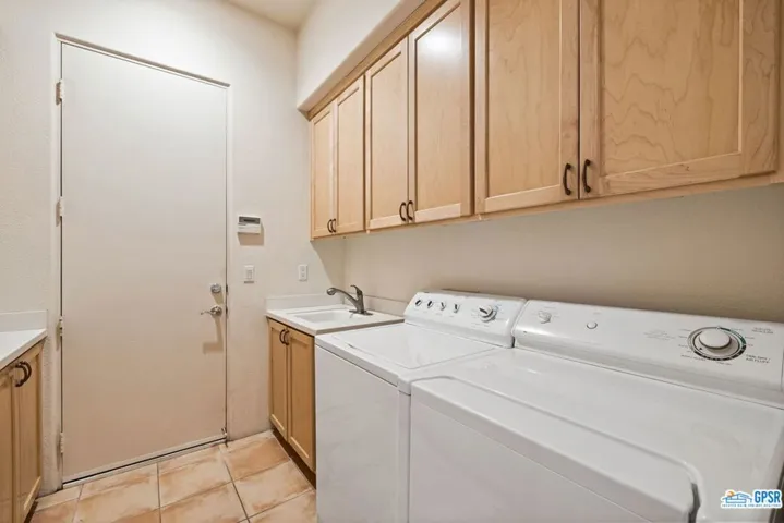 50 Laken Lane, Palm Desert, California 92211