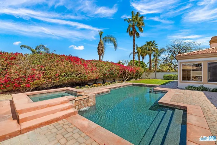 50 Laken Lane, Palm Desert, California 92211