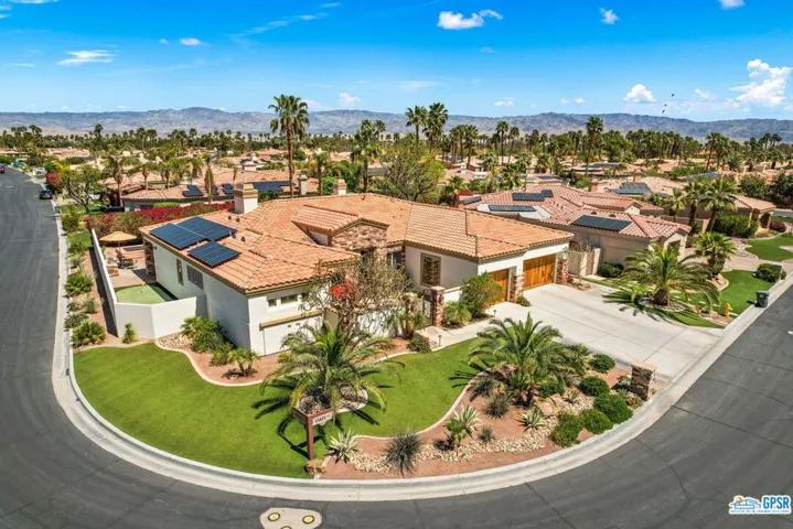 50 Laken Lane, Palm Desert, California 92211