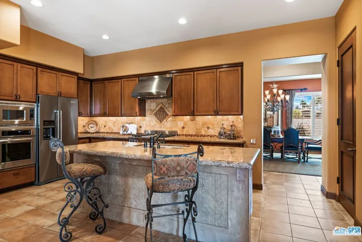 50 Laken Lane, Palm Desert, California 92211